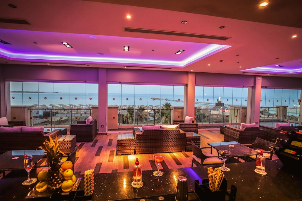 Tropitel Sahl Hasheesh Resort — Restaurant & bars in Sahl Hasheesh, Red Sea