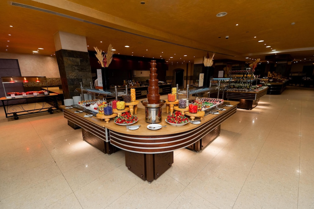 Tropitel Sahl Hasheesh Resort — Restaurant & bars in Sahl Hasheesh, Red Sea
