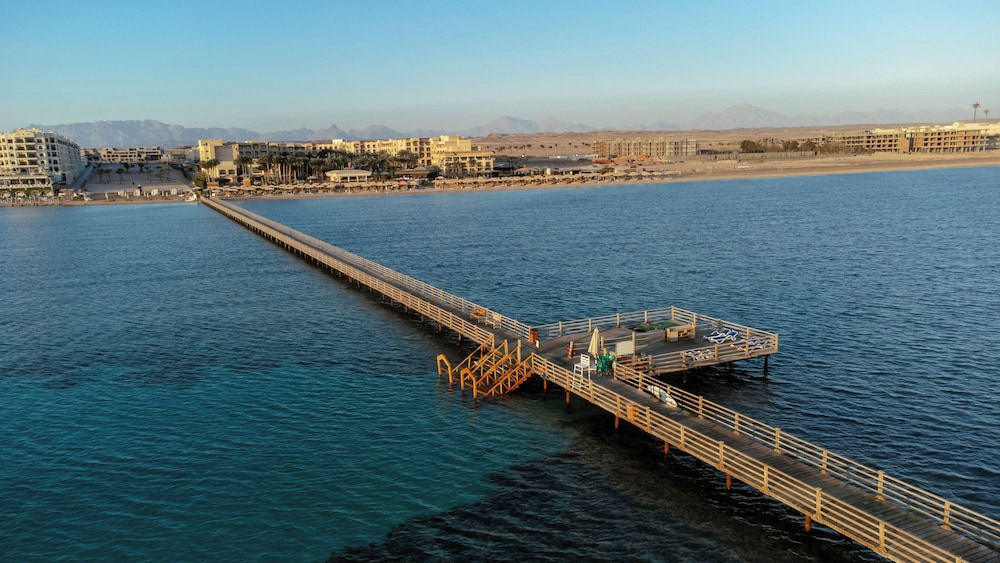 Tropitel Sahl Hasheesh Resort — Beach in Sahl Hasheesh, Red Sea