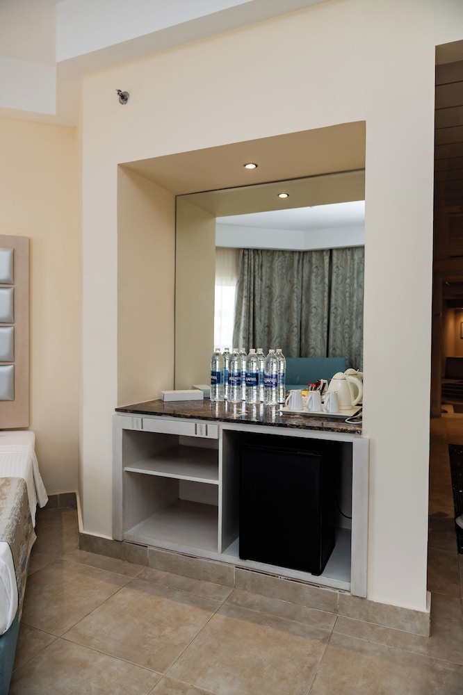 Tropitel Sahl Hasheesh Resort — Hotel rooms in Sahl Hasheesh, Red Sea