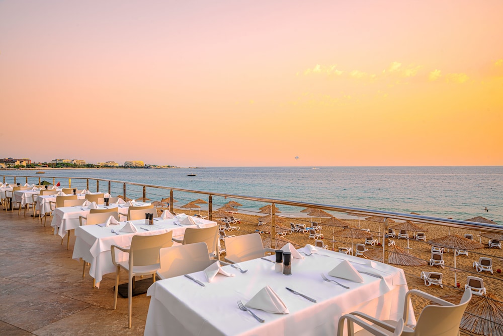 Yalihan Aspendos - All inclusive — Restaurant & bars in Avsallar