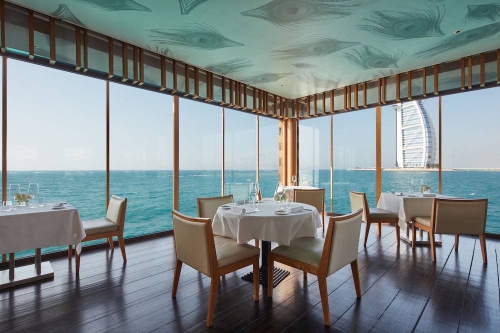 Jumeirah Al Qasr Dubai — Restaurant in Dubai
