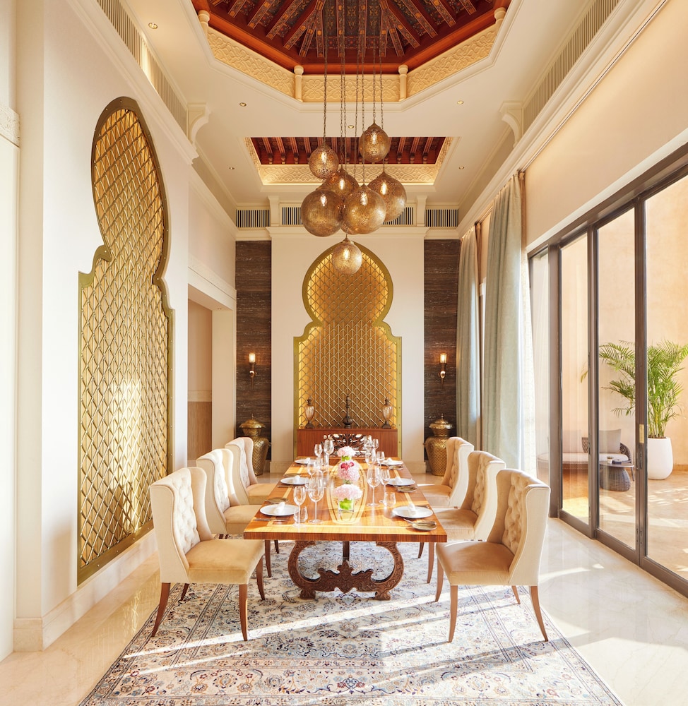 Jumeirah Al Qasr Dubai — Rooms in Dubai