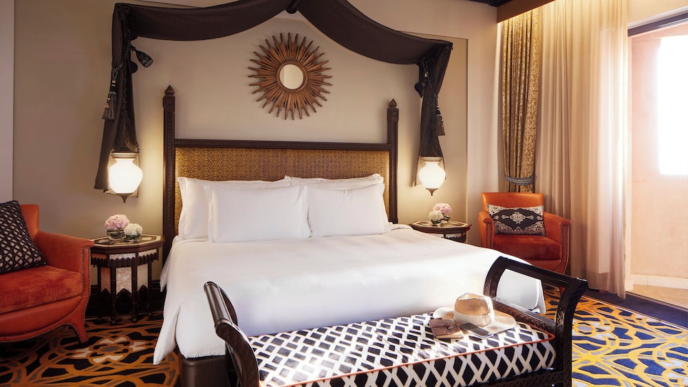 Jumeirah Al Qasr Dubai — Rooms in Dubai