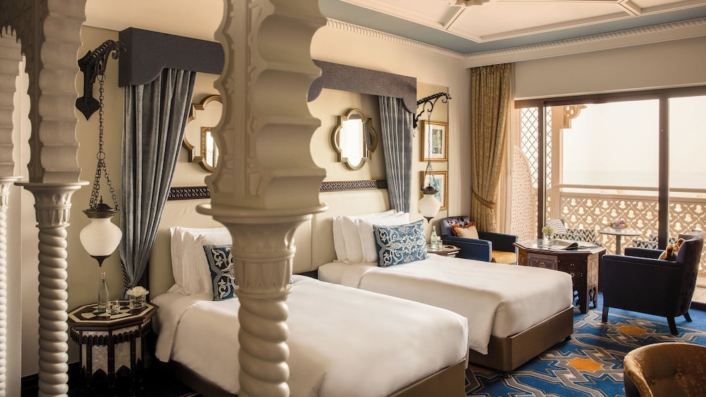 Jumeirah Al Qasr Dubai — Rooms in Dubai
