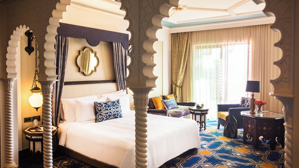 Jumeirah Al Qasr Dubai — Rooms in Dubai