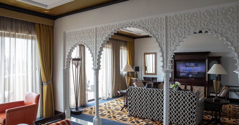 Jumeirah Al Qasr Dubai — Rooms in Dubai