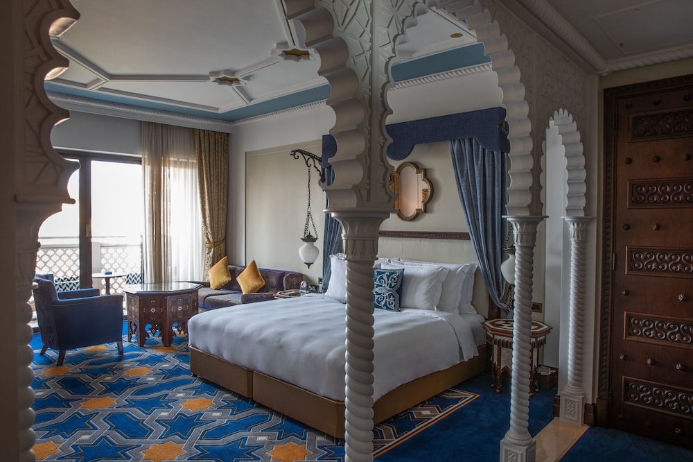 Jumeirah Al Qasr Dubai — Rooms in Dubai