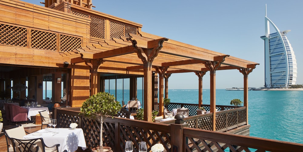 Jumeirah Al Qasr Dubai — On-site activities in Dubai