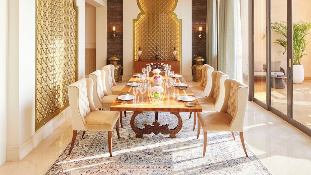 Jumeirah Al Qasr Dubai — Rooms in Dubai