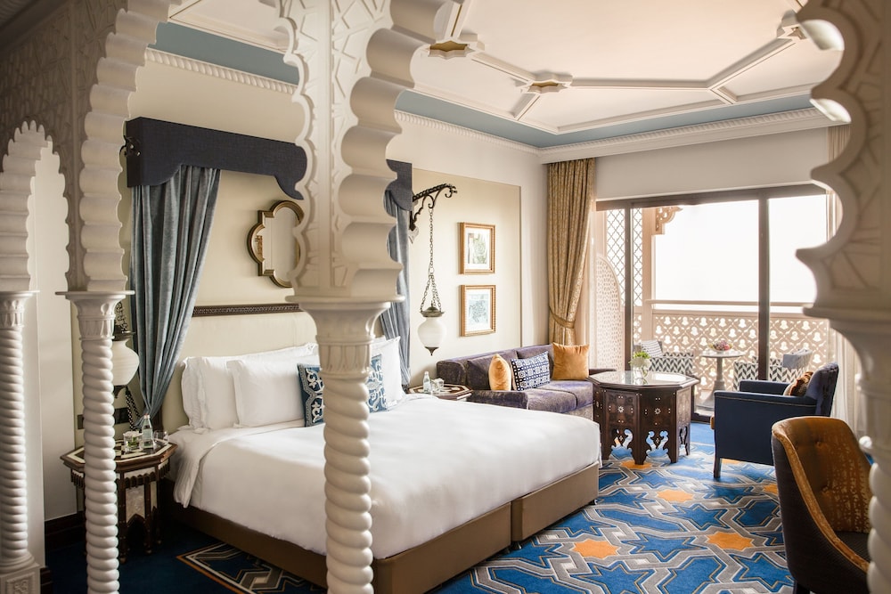 Jumeirah Al Qasr Dubai — Rooms in Dubai
