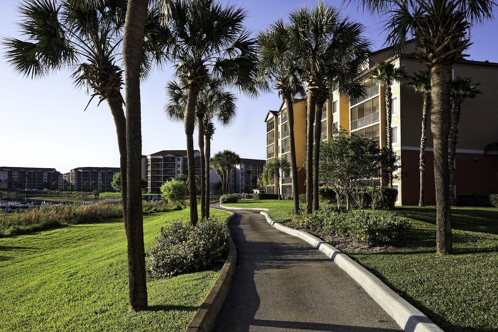 Westgate Lakes Resort & Spa Universal Studios Area — Hotel building in Orlando, Florida