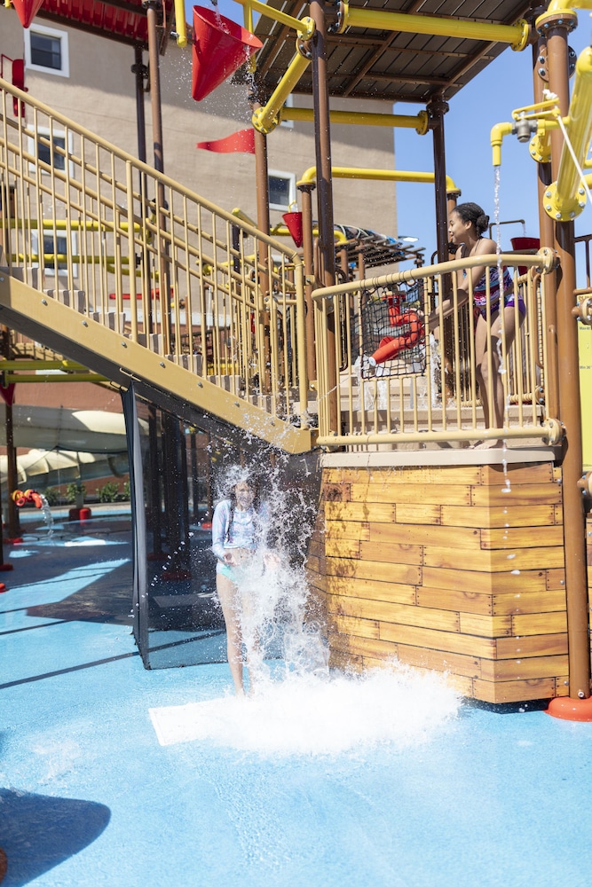 Westgate Lakes Resort & Spa Universal Studios Area — Swimming pool in Orlando, Florida