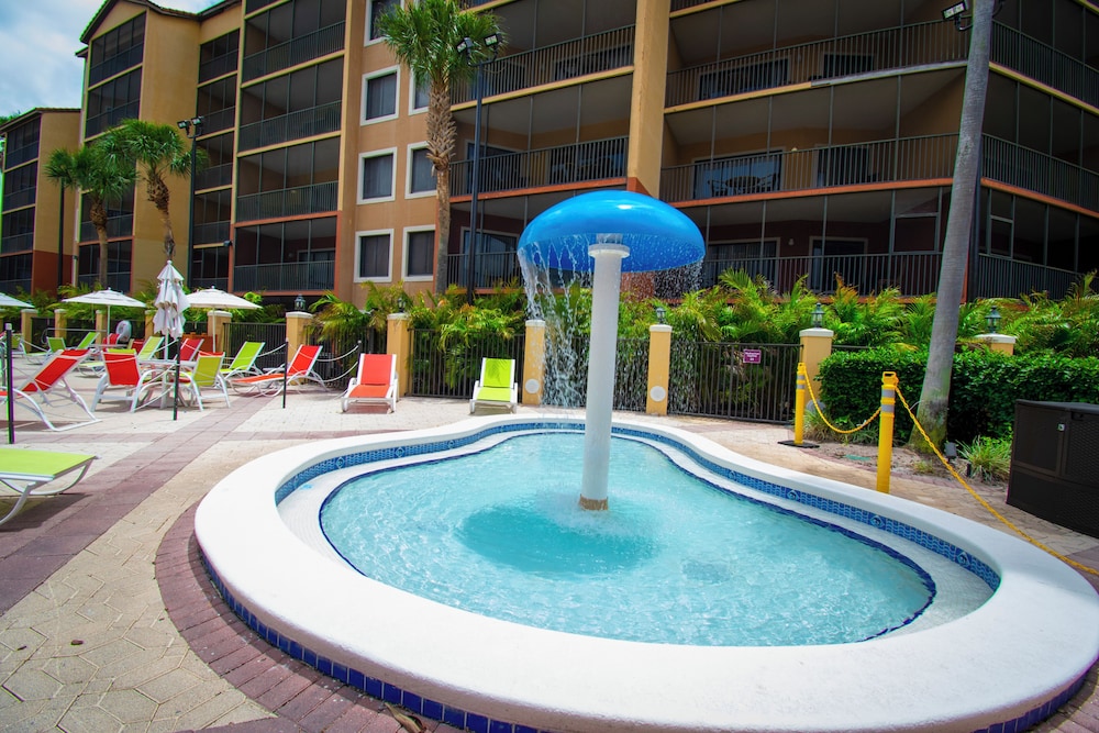 Westgate Lakes Resort & Spa Universal Studios Area — Swimming pool in Orlando, Florida