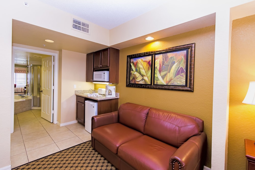 Westgate Lakes Resort & Spa Universal Studios Area — Hotel rooms in Orlando, Florida