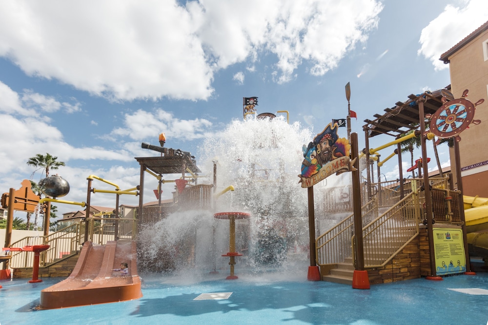 Westgate Lakes Resort & Spa Universal Studios Area — Swimming pool in Orlando, Florida