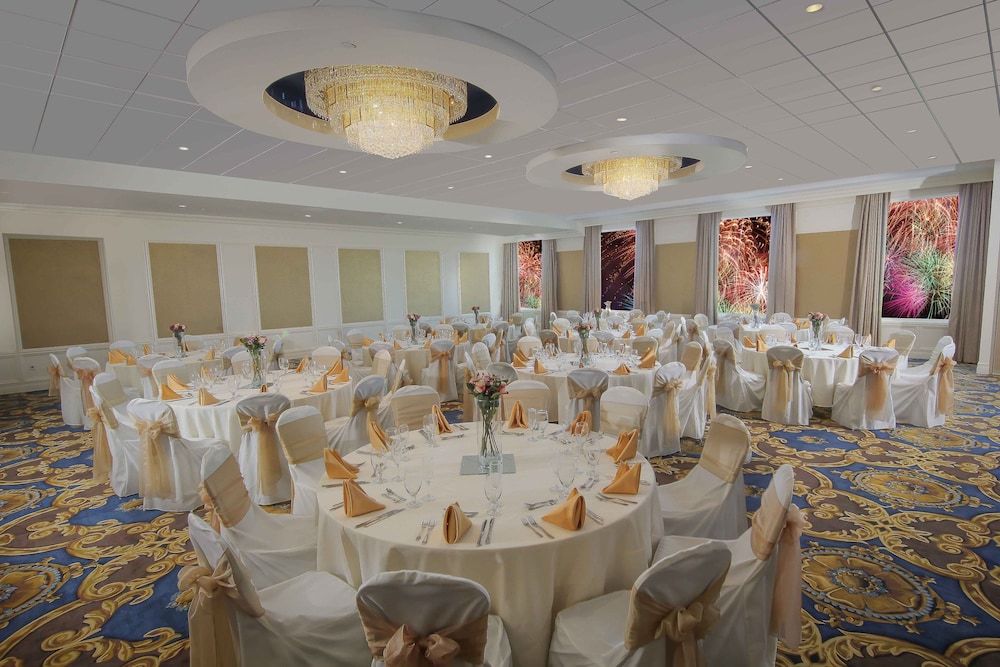 Westgate Lakes Resort & Spa Universal Studios Area — Hotel building in Orlando, Florida