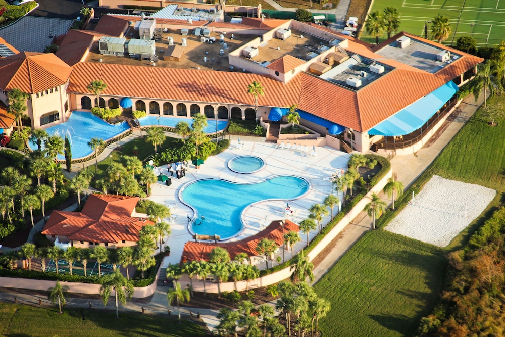Westgate Lakes Resort & Spa Universal Studios Area — Swimming pool in Orlando, Florida