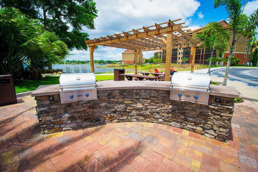 Westgate Lakes Resort & Spa Universal Studios Area — Restaurant & bars in Orlando, Florida