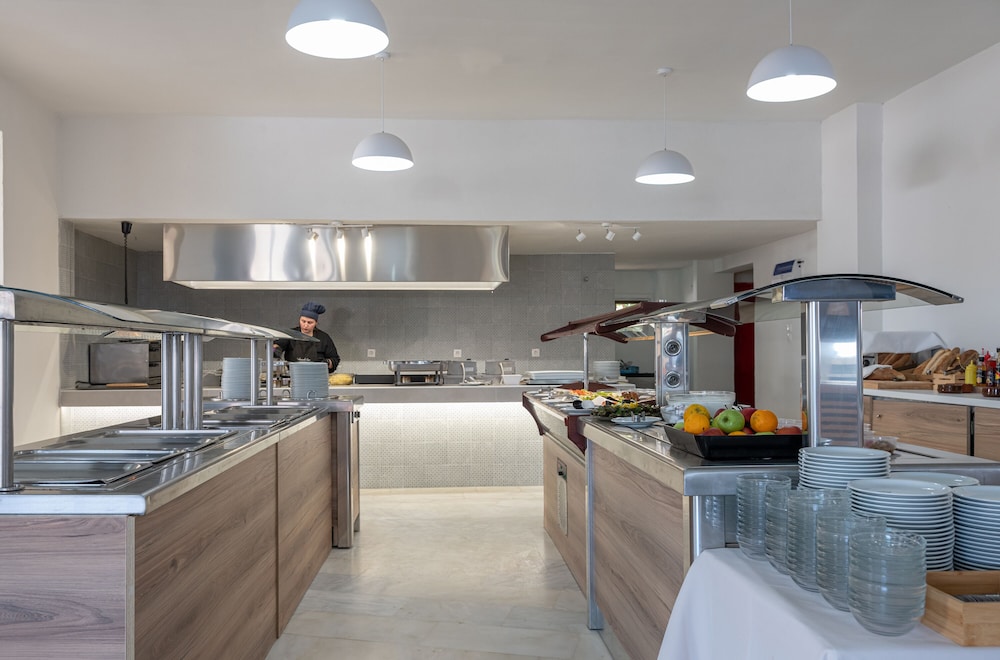Azul Eco Hotel — Restaurant & bars in Rethymnon