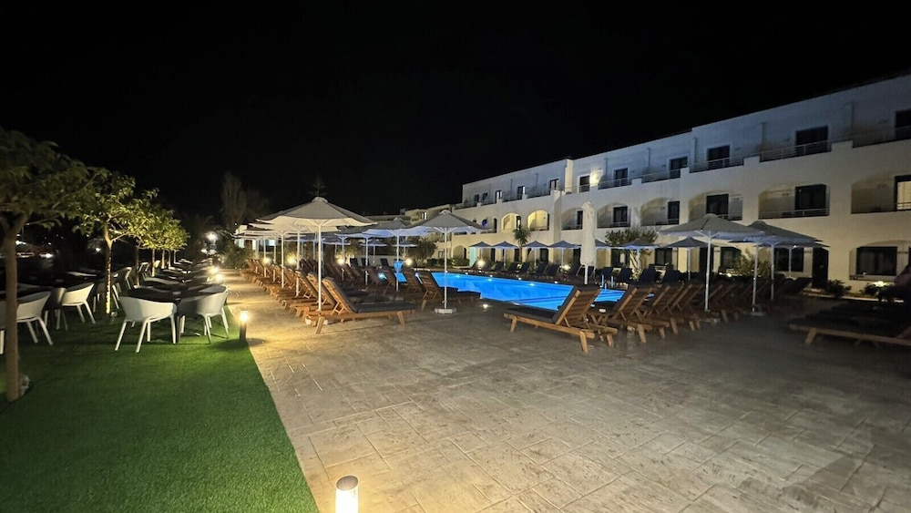 Azul Eco Hotel — Swimming pool in Rethymnon