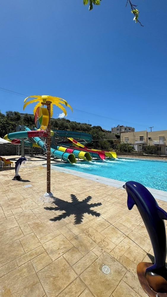 Azul Eco Hotel — Swimming pool in Rethymnon