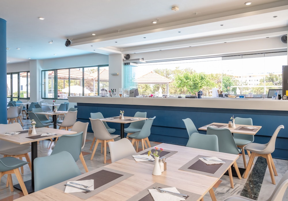 Azul Eco Hotel — Restaurant & bars in Rethymnon