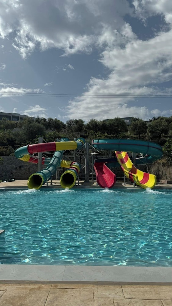 Azul Eco Hotel — Swimming pool in Rethymnon
