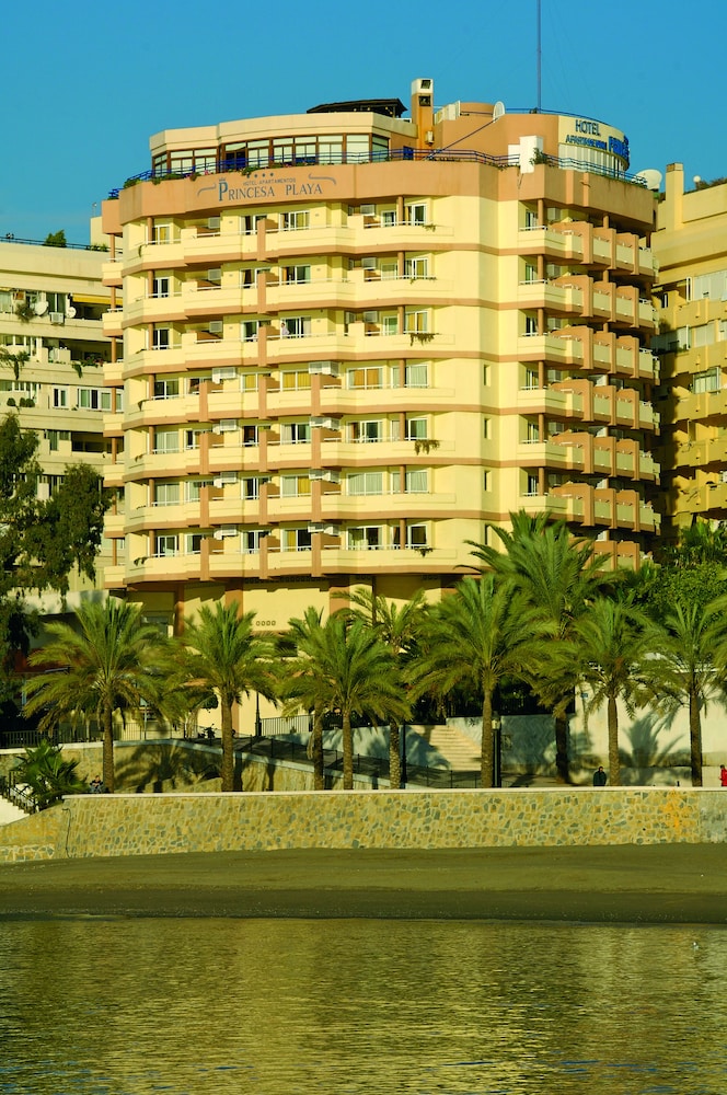 Ona Princesa Playa — Hotel building in Marbella, Andalusia