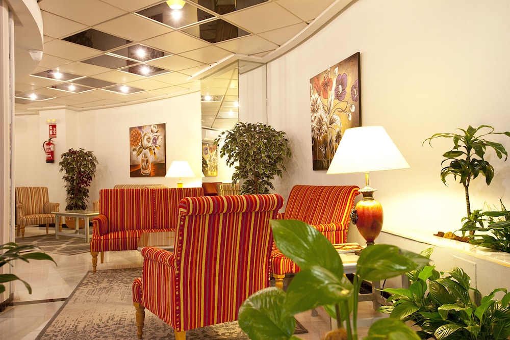 Ona Princesa Playa — Hotel building in Marbella, Andalusia