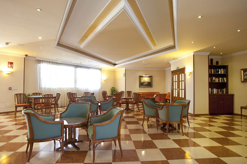 Ona Princesa Playa — Restaurant & bars in Marbella, Andalusia