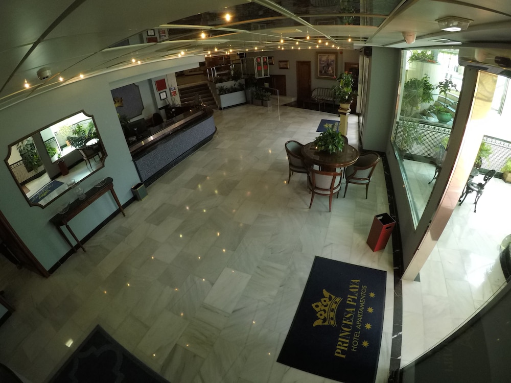 Ona Princesa Playa — Hotel building in Marbella, Andalusia