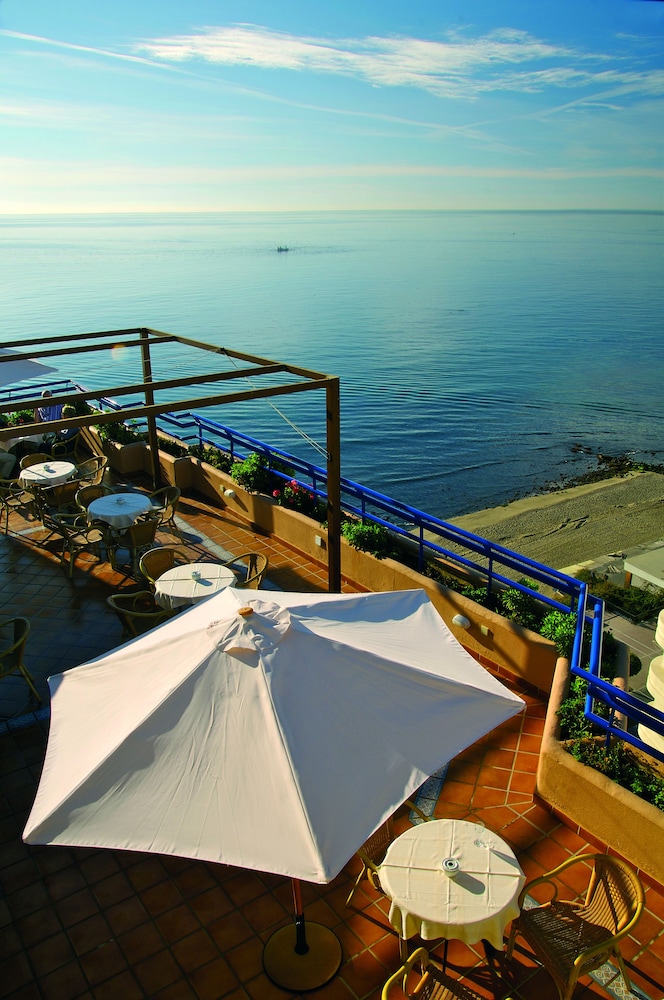Ona Princesa Playa — Restaurant & bars in Marbella, Andalusia