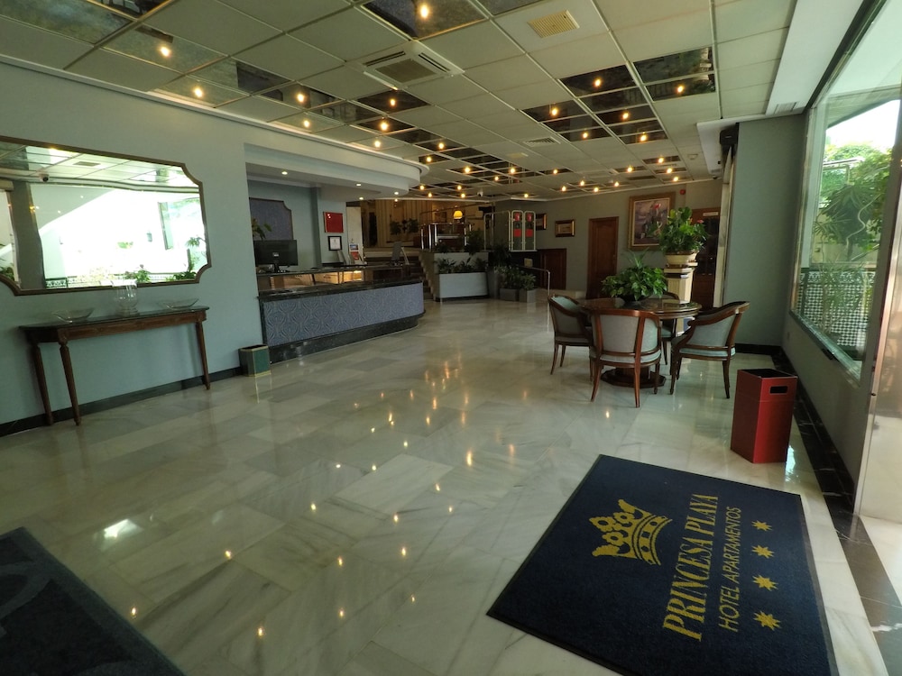 Ona Princesa Playa — Hotel building in Marbella, Andalusia