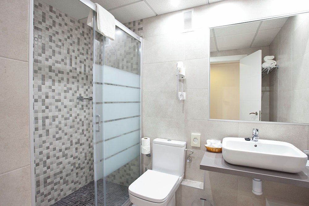 Ona Princesa Playa — Hotel rooms in Marbella, Andalusia