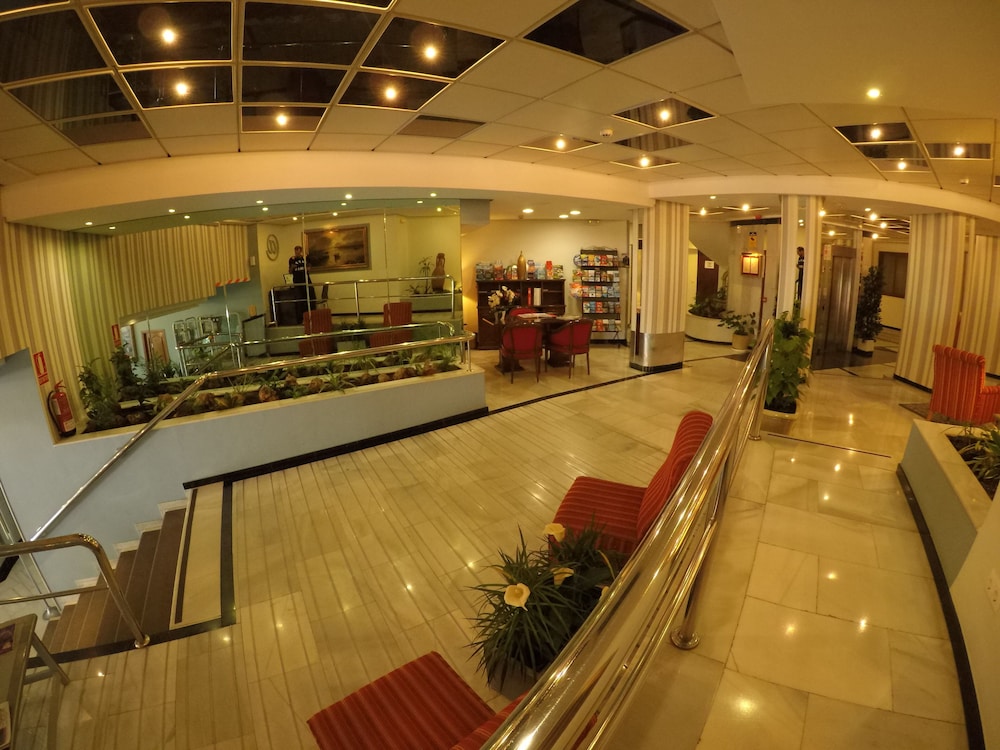 Ona Princesa Playa — Hotel building in Marbella, Andalusia