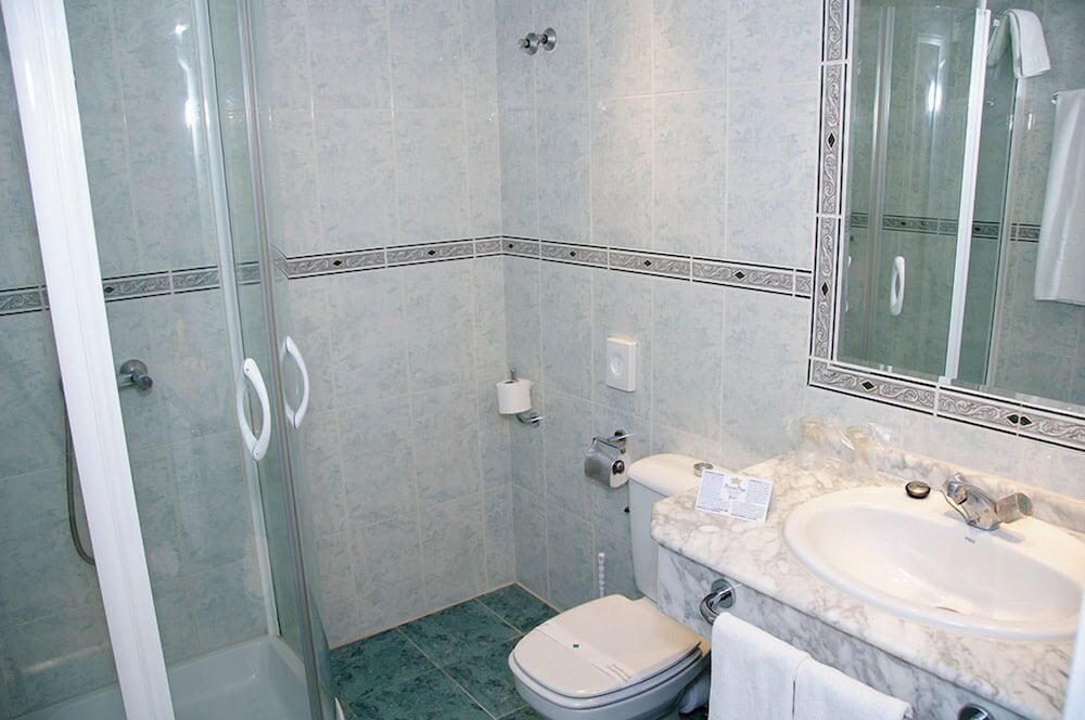 Ona Princesa Playa — Hotel rooms in Marbella, Andalusia