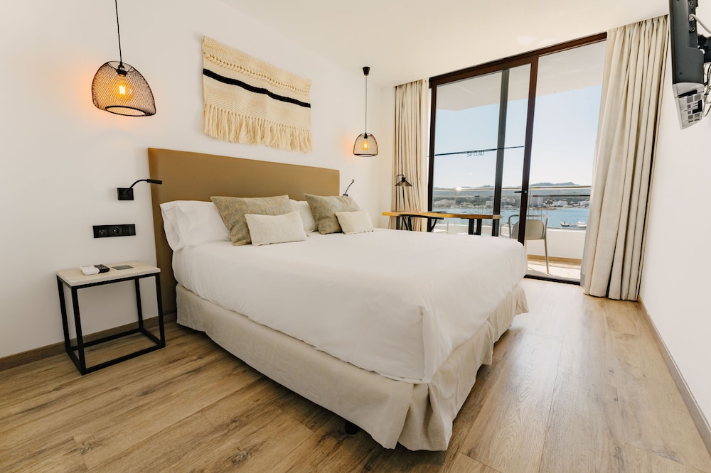 Sa Clau by Mambo — Hotel rooms in San Antonio, Balearic Islands