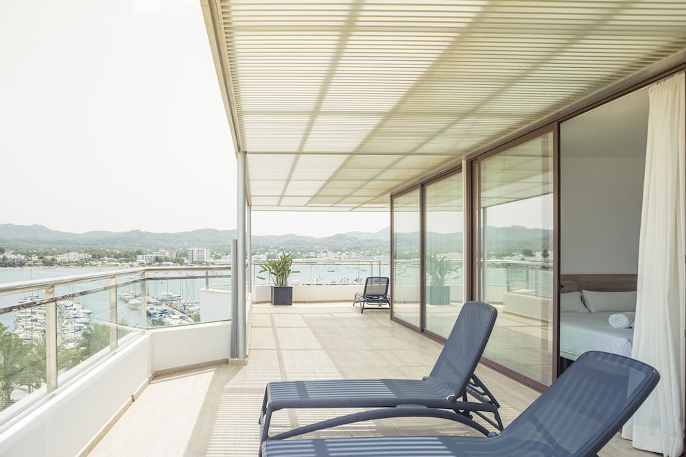 Sa Clau by Mambo — Hotel building in San Antonio, Balearic Islands