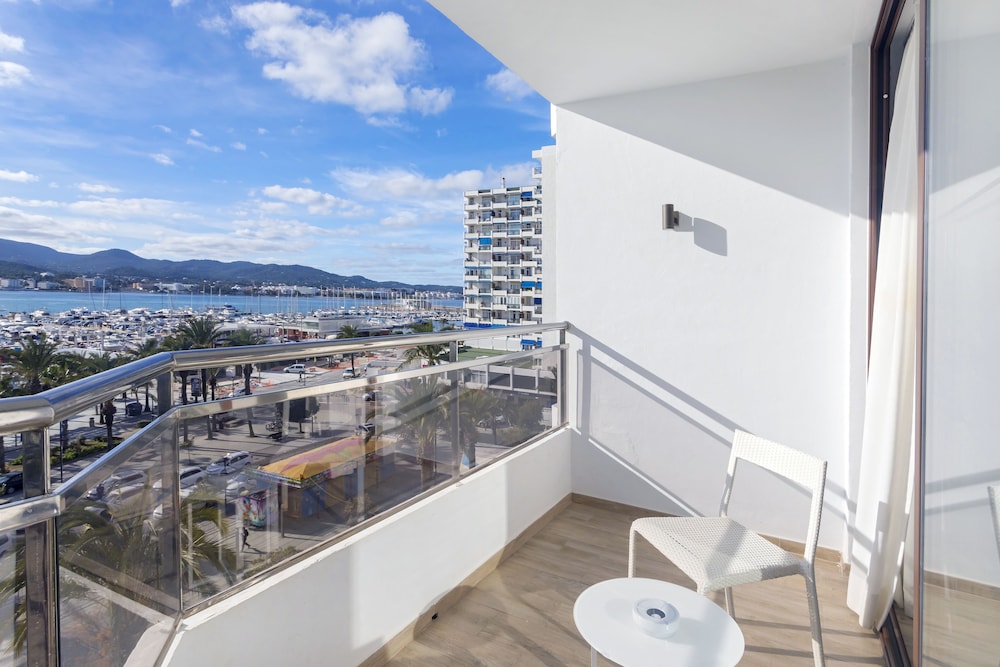 Sa Clau by Mambo — Hotel rooms in San Antonio, Balearic Islands