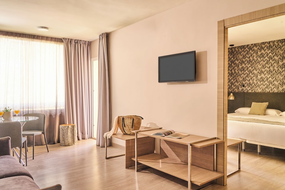 Ona Marbella Inn — Hotel rooms in Marbella, Andalusia