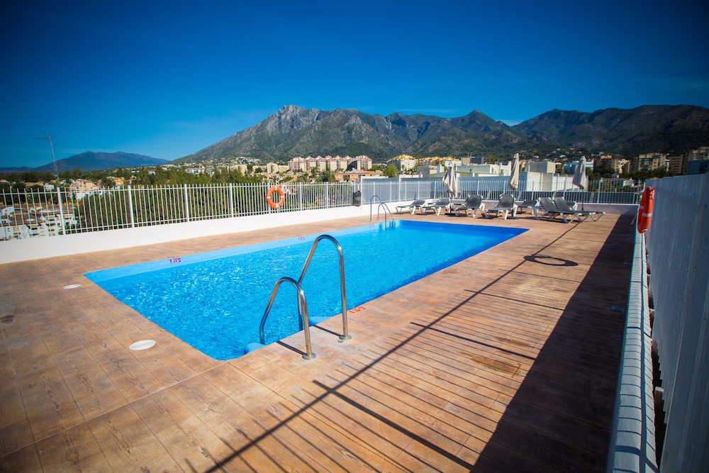 Ona Marbella Inn — Swimming pool in Marbella, Andalusia
