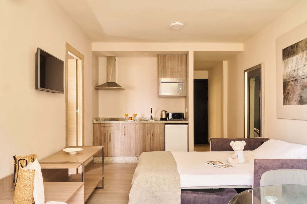 Ona Marbella Inn — Hotel rooms in Marbella, Andalusia