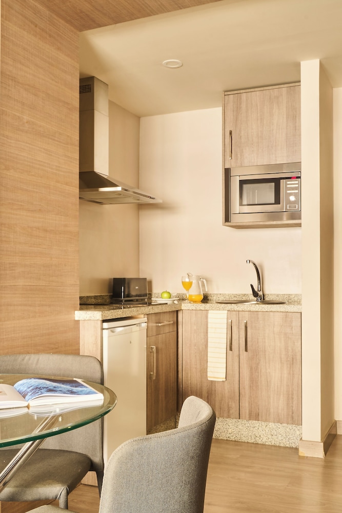 Ona Marbella Inn — Hotel rooms in Marbella, Andalusia