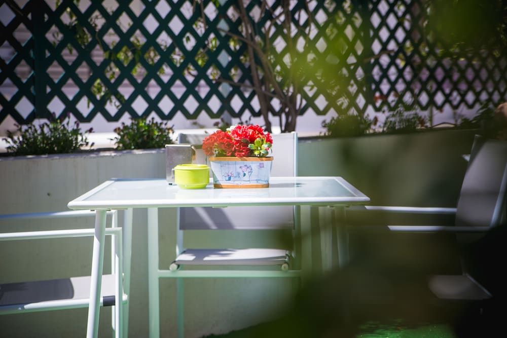Ona Marbella Inn — Restaurant & bars in Marbella, Andalusia