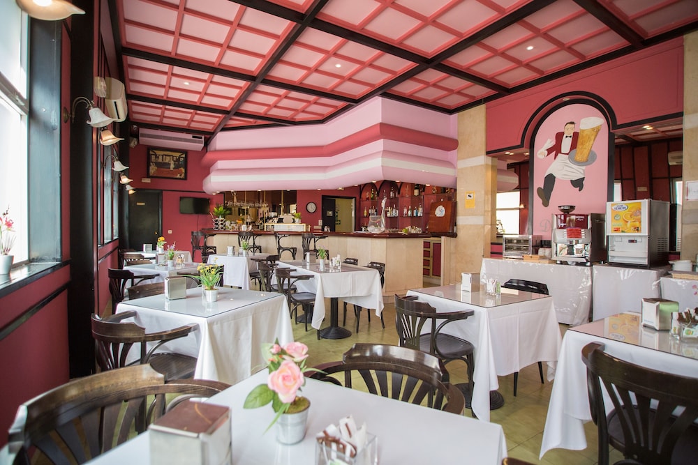 Ona Marbella Inn — Restaurant & bars in Marbella, Andalusia