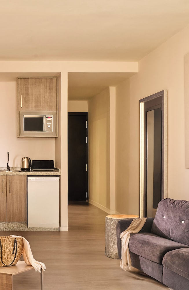 Ona Marbella Inn — Hotel rooms in Marbella, Andalusia