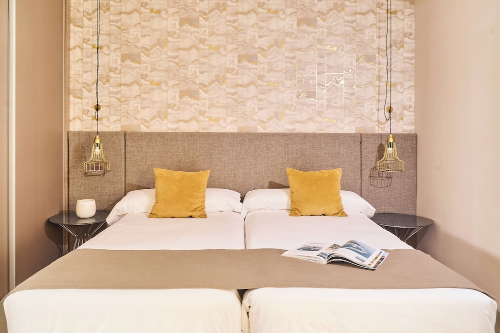 Ona Marbella Inn — Hotel rooms in Marbella, Andalusia