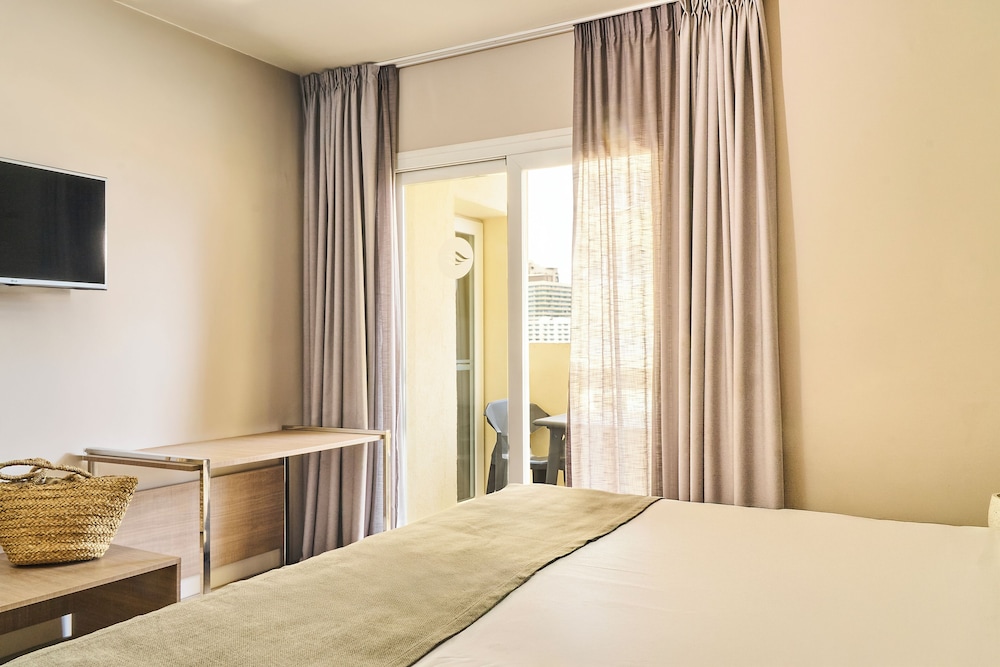 Ona Marbella Inn — Hotel rooms in Marbella, Andalusia