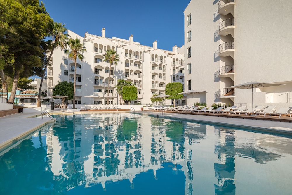 Occidental Puerto Banus — Swimming pool in Marbella, Andalusia